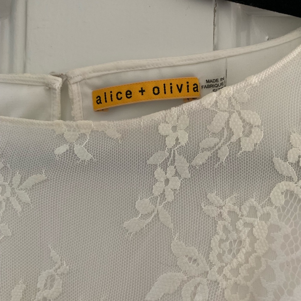 LAST CALL! MAKE OFFER!
Exquisite Alice + Olivia White Lace Dress, Size S - Picture 6 of 10